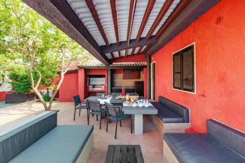 Aroeira Pool House - image 11