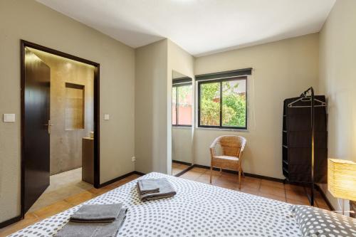 Aroeira Pool House - image 3