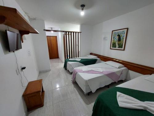 Standard Triple Room image 7