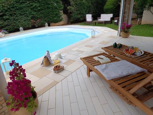 Celestial Azure Villa, your Athenian Country House Retreat - Accommodation - Markopoulo