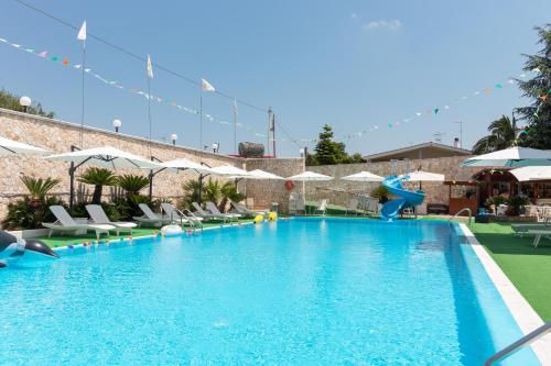 Swimming pool, In Villa sulla Murgia Quattro in Borgo Incoronata - Lagogemolo
