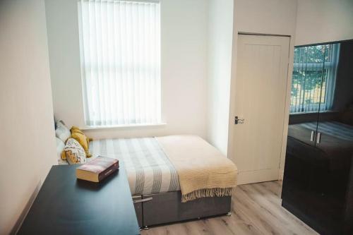 Good looking 4 Bedroom House with Free Parking.