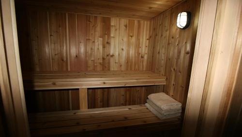 ساونا, Pelican guest house. Village style living. Spend vacation time in Eco place! in Fort Erie