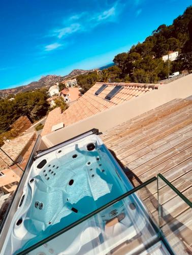 Magnifique Duplex Contemporain Climatise Jacuzzi Ref Duplex Vill'Attilio in Saint-Raphael