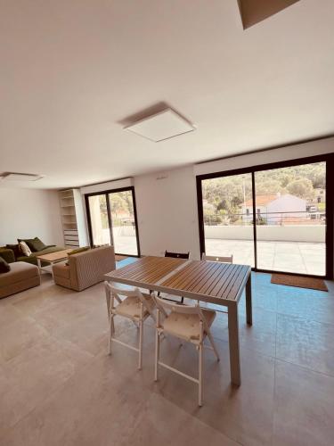 Magnifique Duplex Contemporain Climatise Jacuzzi Ref Duplex Vill'Attilio in Saint-Raphael