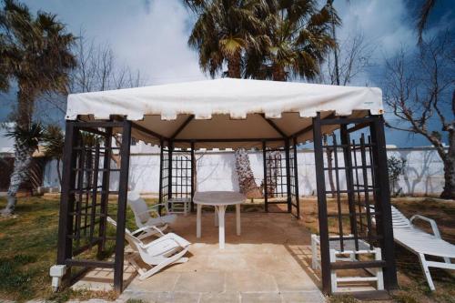  Villa delle Palme in 72020 Lendinuso