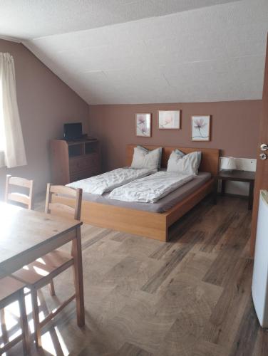 Apartmány Audy - Apartment - Mníšek pod Brdy