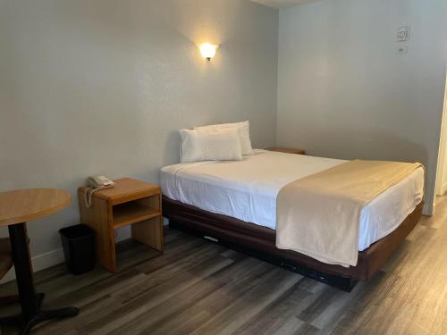 Premier Inns Thousand Oaks - image 4