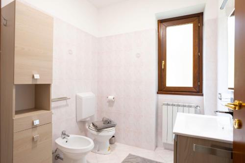 Bathroom, La Dimora di Anna - tra le Vallate Alpine in Valgoglio