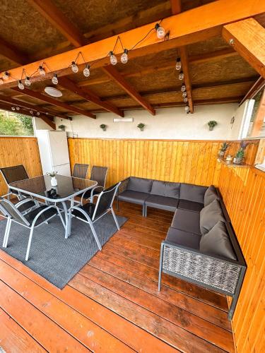 ระเบียง/ชานเรือน, Paloznak Panoráma (Paloznak Panorama) in ปาลอซนัก