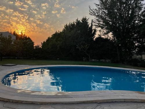 Lovely summer house with pool