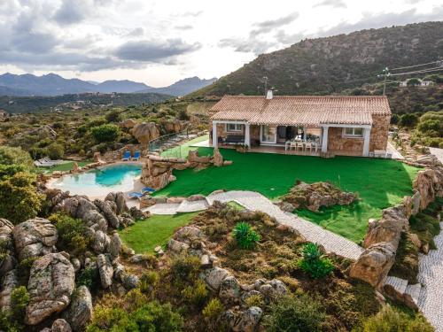  Rock Villa in Casagliana