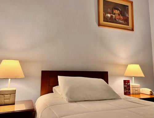 Single Room image 3