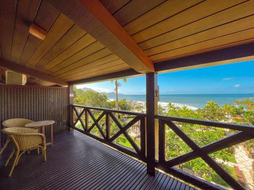 Superior Luxury Ocean Front image 7