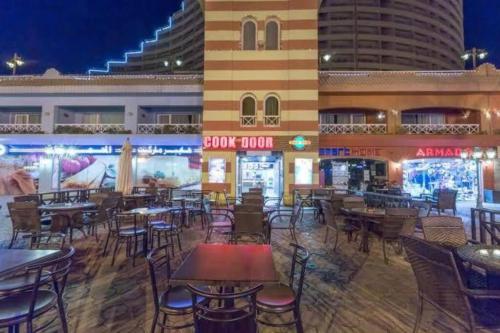 Exterior view, Porto Ain ElSokhna Pyramid Towers family Winter Escape in Ain Sokhna