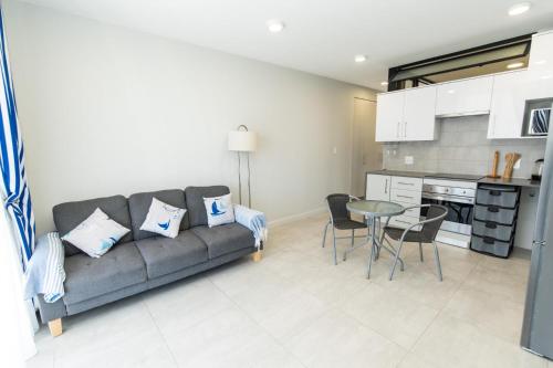10 on Bellamare near the Beachfront, Summerstrand (foto 9)