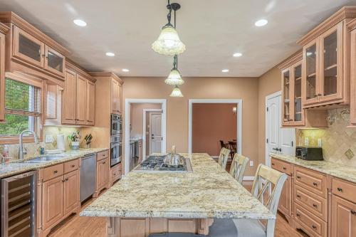 Paradise at Sunset Cove in Moneta, USA
