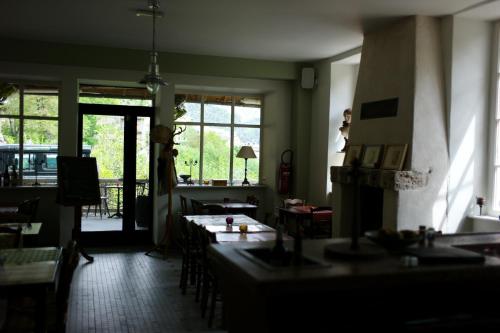 Restorāns, Hotel-Restaurant Le Parisien in Les Vignes (Languedoc-Roussillon)