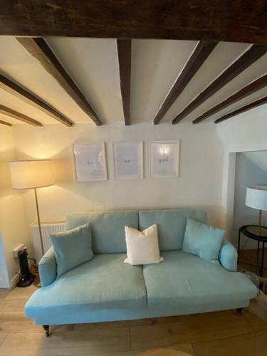 1750's cottage with open fire and beams photo 3