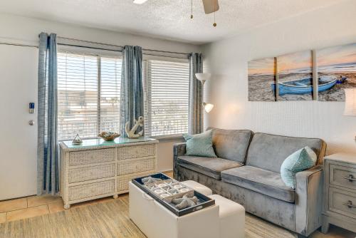 Daytona Beach Condo w/ Smart TV, Steps to Ocean, Дейтона-Бич