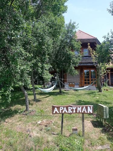  Apartman egy Makovecz Imre tervezte házban in Ispánk