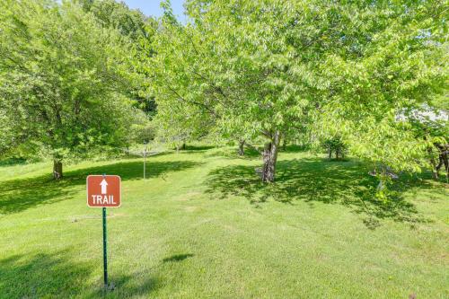 100 Acre Woods Blue Ridge Cottage with Pond and Views - image 6