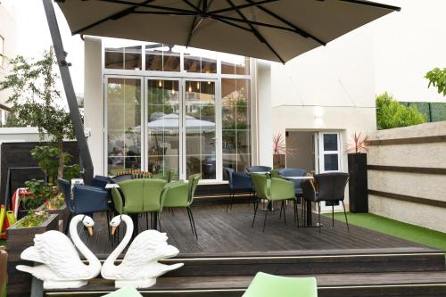 レストラン, Hotel PortSide GF in ブロラ