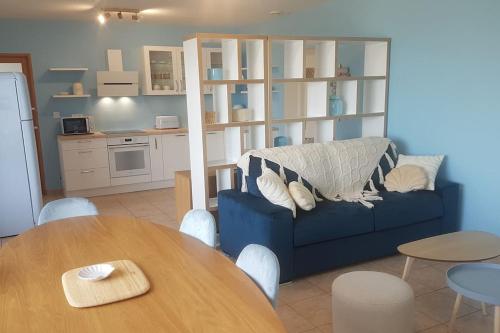 La MAISON BLEUE, Smeg Bleu azur