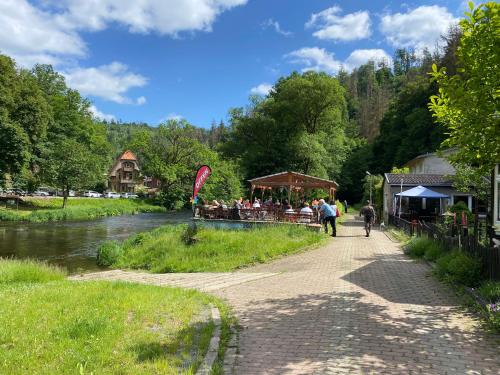 Pension Sternschnuppe, Treseburg Harz mit Biergarten & Restaurant, tierfreundlich - Thale