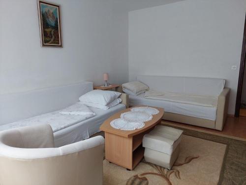 GALBY - Dobrinja - 1km from the airport