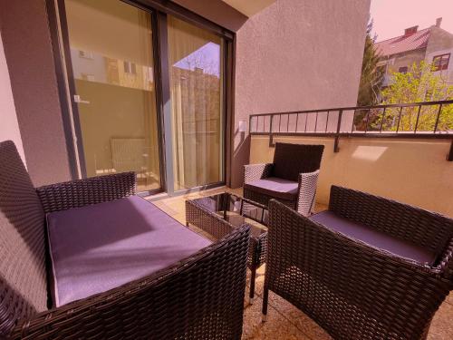 Elegant Escape Apartment I - City Centre & Free Parking, Братислава (фото 7)