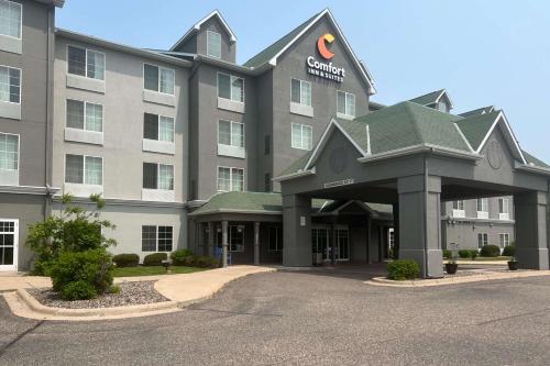 Comfort Inn & Suites St Paul Northeast