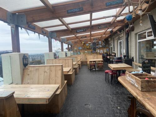 Harbour House Inn Newcastle, Northern Ireland in Newcastle