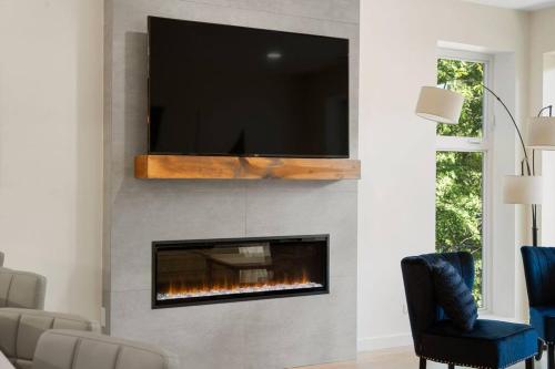 Modern Lux: Brand New 3BR Condo by UC in Chicago in Chicago, USA