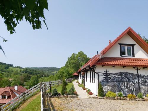3 bedrooms, 6 beds