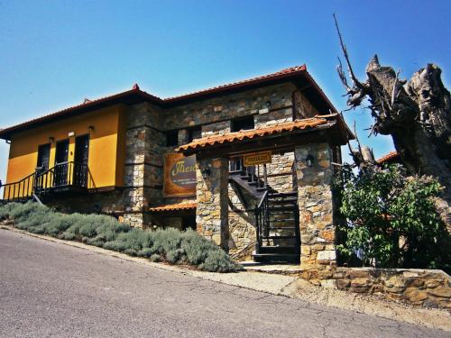 Pliades , Pension in Palaios Panteleimonas