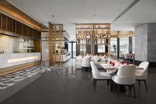 Restaurant, Swissôtel Beijing Hong Kong Macau Center in Sanlitun Bar St. & Embassy Area
