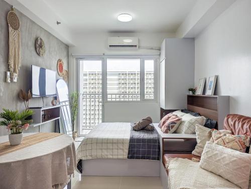 Studio Condo Manila by the Bay Roxas Blvd near US Embassy, Manila (photo 2)