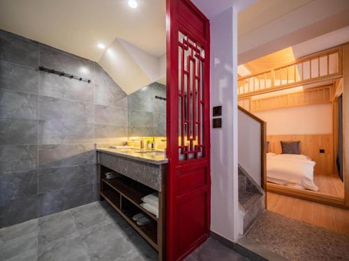 Duplex Atrium View Suite - Anshang image 5