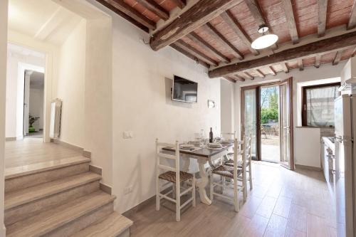 Podere del Ciacchi Among Tuscany Greenery - Happy Rentals