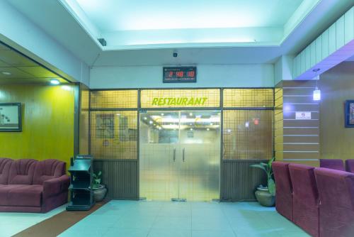 Restaurant, Hotel Golden Inn Chattagram Ltd in Chittagong