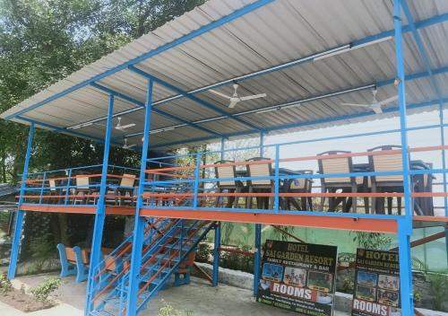 Pemandangan, HOTEL MUMBAI GARDEN RESORT  in Shedung