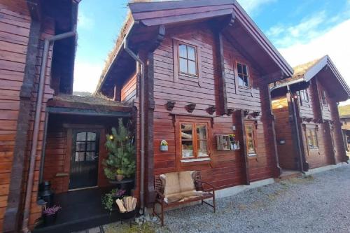 ทัศนียภาพภายนอกโรงแรม, Tradisjonell laftet hytte in วราดาล