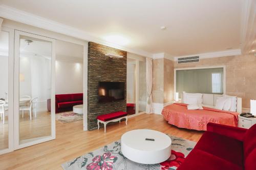 room detail thumbnail 0