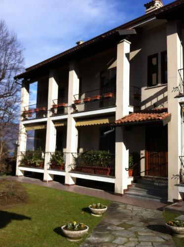  Cecilia`s Apartment, Pension in Baveno