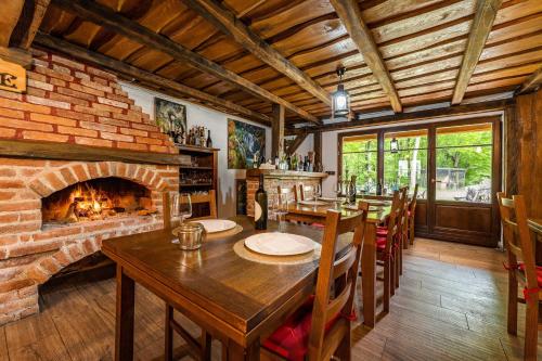 餐廳, 普裡特維采小屋民宿 (B&B Plitvica Lodge) in 普里特維察瑟洛