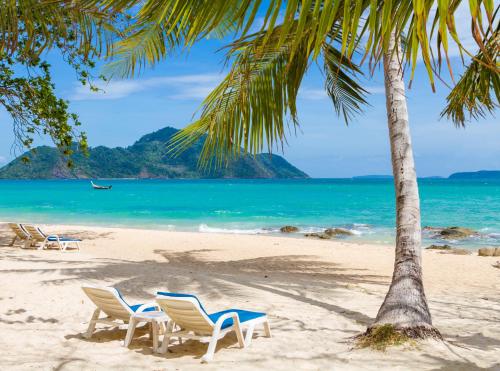 La Vista Patong Hotel - 주변 명소