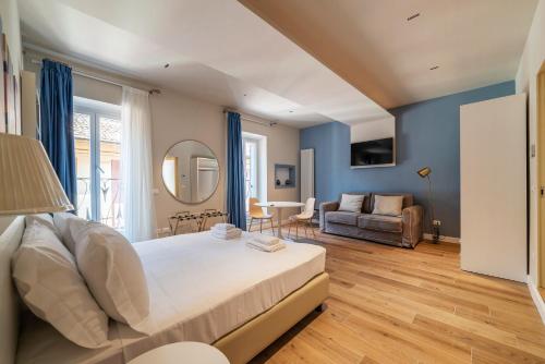 Luxury Corso Suite - DesignD Stays