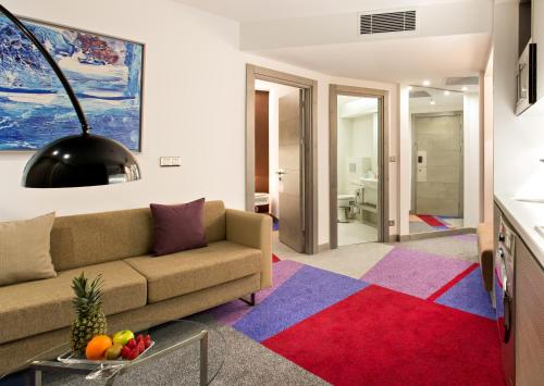 2 bedrooms, 3 beds