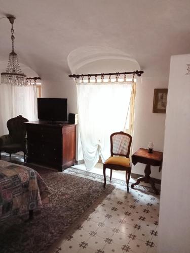  Cris´ room in Ormea